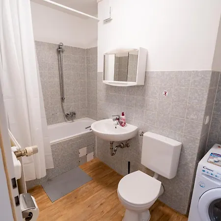 Apartment Monteurwohnung Mit Top-anbindung - Atrium *