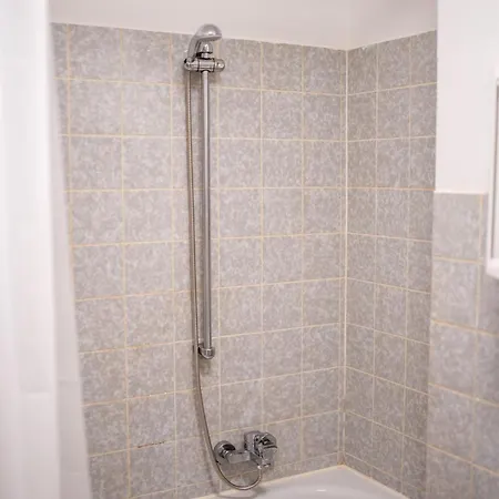 Monteurwohnung Mit Top-anbindung - Atrium 普丰斯塔特