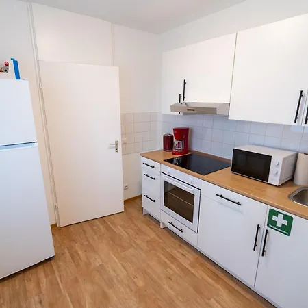 Monteurwohnung Mit Top-anbindung - Atrium Apartment
