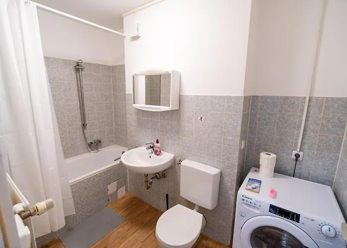 Monteurwohnung Mit Top-anbindung - Atrium