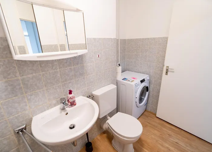 Monteurwohnung Mit Top-anbindung - Atrium * Pfungstadt