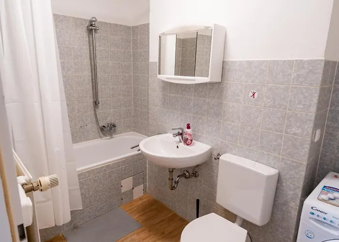 Daire Monteurwohnung Mit Top-anbindung - Atrium *